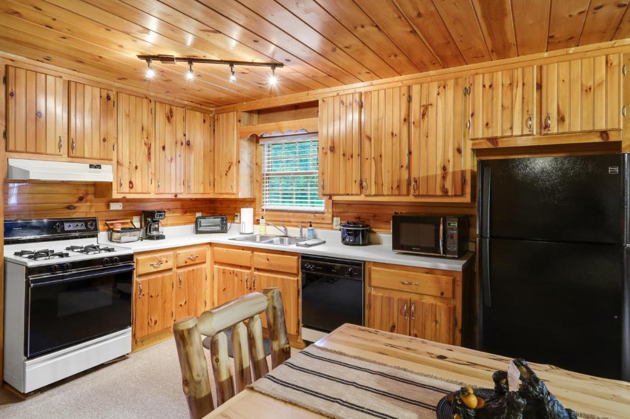 2 Separate Cabins Along A Peaceful Creek With Resort Amenities Ellijay Bagian luar foto